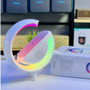 Wielofunkcyjna lampa LED RGB z ładowaniem bezprzewodowym, Bluetooth, zegarem i alarmem - 15W