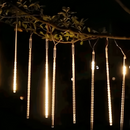 Lampki LED sople z efektem spadającego śniegu – ciepłe białe światło do wnętrz i na zewnątrz